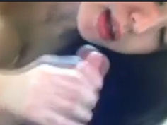 躺著看著她大奶給她舔真是享受