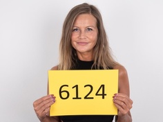 【CzechCasting】6124｜Karolina (43yo), a MILF, mother of four from Horin