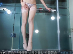 레이싱모델 다운 포즈와 은근노출에 뻑감 Bj 김이브 (주소- 100TV．CF )