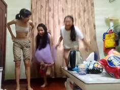 3 xmms comparing their figures part 1