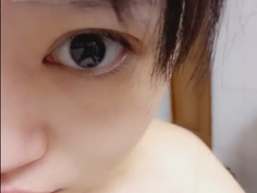 無毛女神！光溜三角地帶更增性慾！滑嫩海鮮果然可口：多汁極品網友爭相品嘗-01