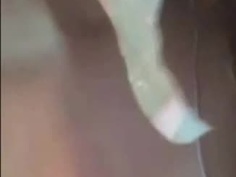 最近很夯手機的直播軟體就是有妹喜歡用來給別人晃奶又掰穴~(1)