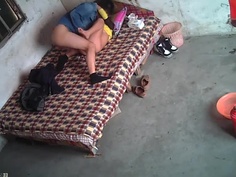 人在餓的時候，真的什麼地方都可以......