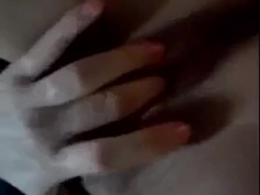 自拍自己在自慰的樣子比較容易讓我的妹妹濕