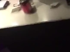 為進夜店 辣妹對櫃台露奶