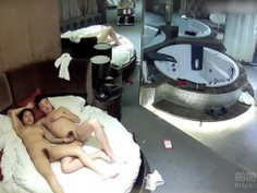 [JAV101精選偷拍!]偷攝帶著情趣用品開房間小情侶 90分鐘大玩特完