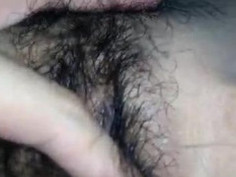 小骚 仔细听她说的什么…… 她说100块钱随便玩，廉价人妻婊子… 100块啊，那就多干几次小骚的骚逼，插进小骚的屁眼内射在里面吧 嗯，给她500全穴通射，没准还能中枪