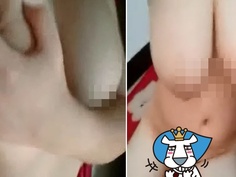 好想喝！巨乳妹狂彈奶小葡萄也跟著猛晃 葛格你快射給人家