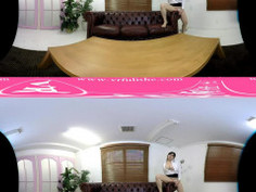 [VR全景] 家庭教师挑衅青春期的男孩