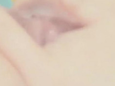 每天给大家更新鲜嫩多汁的美女原创福利，好多粉丝反映汤越来越难连上了，分享一个在线看原创精品视频的地方： 点我进入，浏览器收藏好书签，你会回来感谢我的(◍•ᴗ•◍)❤