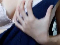 젖꼭지 엄청 탐스럽네요 ㅎㅎ 열심히 흔들어!