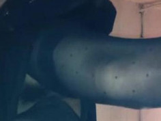 香港公屋後樓梯屌MK妹屌到佢潮吹 1