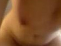 大學生和36D女友自拍流出