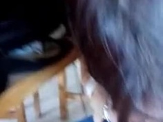 學生上課在教室偷吃棒棒