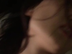 酒醉女送她回家 被淫穢的弄還半推半就,順便拍幾張裸照