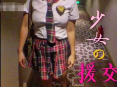 酸奶口交沒聽過吧？1500啪到制服學生妹有夠騷：大葛格來幫妳