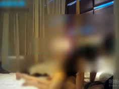 上了酒吧老闆娘~短髮俏麗奶子挺!從後頂到她爽翻天叫不停!!!