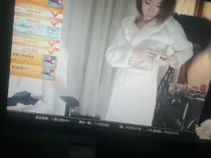 斗鱼三骚主播之斗鱼MINI（郭mini）直播间换衣服露点，贫乳，白虎，据称是私播，对战王瑞儿 微博 @七煌主持Mini ： http://weibo.com/guoyun900104 斗鱼TV直播平台官方公告： 针对有媒体发文称某女主播在斗鱼TV直播换衣，斗鱼TV特此声明：目前网上流传的视频并非发生在斗鱼平台，主播于2月23日23点30分结束直播且当晚并未再次开启，视频中内容发生时间为直播结束后的23点55分，斗鱼平台上也并未直播此视频。该视频在直播结束后如何被录制、传播，原因正在调查。 @斗鱼TV直播