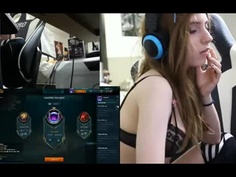 打LOL打到想打炮！大奶妹子直播打LOL順便摳逼！遊戲贏了觀眾也淫了：隊友可變砲友嗎