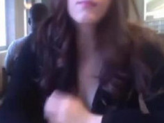 好刺激 被发现了~ 我也买了条开档丝袜到了就可以玩啦