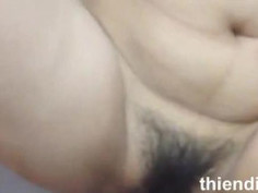 Kẹp cu vào vú-vn