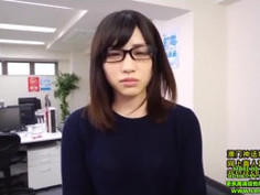 宣伝部_入社2年目_市川まさみ_あなたの事、優しく励まします…！後輩社員市川と夢のオフィス生活_オール顔射4SEX！