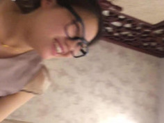 023 露脸可爱文学院大二眼镜妹子说喜欢小一点的鸡 Part1 - 完整版→FuckAsianBeauty●com