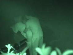 「有片」飛鵝山偷拍香港緊火情侶車震兼打野戰！(上)