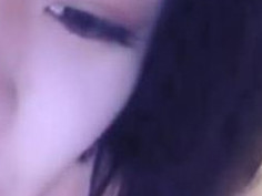 小隻女那厚厚的雙唇流露出好色的氣息 2