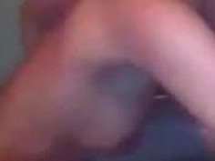 騎乘式３Ｐ～二個洞都被插滿了，叫聲好滿足（有影）