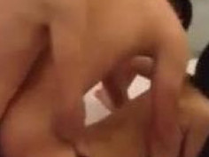 ［國語露臉］跟傳播妹推砲！！朋友在後面幫忙推～內褲男連朋友都騎上去了