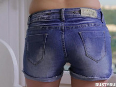 Lucie Wilde e35 window cleaner