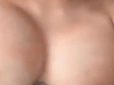 [自拍露臉]《童顏巨乳～超大胸器》！掙脫衣服～掰開妹妹露出裡面嫩肉自慰！好想幫她解決（有影）