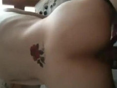 [房間自拍]最愛女友的玫瑰花～下班把她脫到剩內褲！叫她從後面自己來（有影）