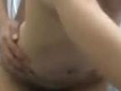 [露臉自拍]幫男友洗澡~他嫌洗不乾淨！連弟弟也要進去洗（有影）