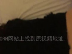 [飯店自拍]專櫃女友下班後活動，上班裡面穿這樣～還會不敢見人一直遮！馬上餵飽妳（有影）