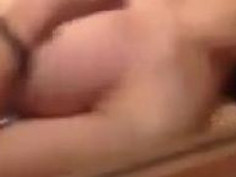 [矇眼自拍]可惡獸父狂幹繼女，把內褲塞進她嘴裡！臉都泛紅啦 （有影）