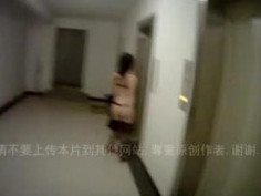 [自拍露臉]這次玩大了！帶人妻電梯自拍～在裡面發騷被操！（有影）