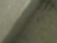 [自拍露臉]跟同學研究性器官！午休時間拿筆插插看～還沒長毛呢 （有影）