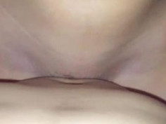 稚嫩人妻女上位，頂到底一直喘：太深了～嗚！ （有影）