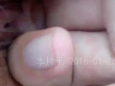 [野外自拍]可愛小女友～公園全裸咬弟弟，壞男人突然射出嗆到還顏射！（有影） - 1