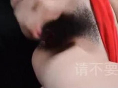 [車震自拍]騷砲友很愛玩，一直換道具～看窗外有沒有人來（有影）