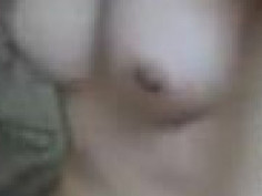 水滴奶女友大開Ｍ腿自拍，女上位騎乘～男友一直拍特寫！（有影）