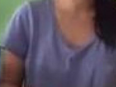 「等一下～我沒有穿衣服」才剛要拍自慰秀～媽媽突然要叫人，這要不要下樓阿？ （有影）