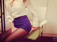 能幹的秘書就是會讓你酥酥麻麻！扯開黑絲第三點見客：拜託你深深進入再出來 (1)