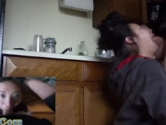 Xoạc thế này có mà vỡ mồm à