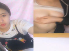 可愛大學生在房間偷偷直播露奶摳B 沒幾下就出水