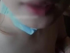 【線上看影片】豁的出去的大奶美女主播為了刷禮物在公園廁所外直播啪啪,還有會員錄像妹子和他們罵起來了！