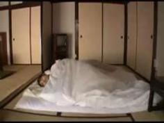 ガタイがデカいデブポチャ熟女妻とガリガリチビおじさんな旦那さんの夫婦の営みがなんか変な感じになってますｗ