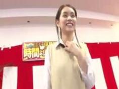 めっちゃかわいいパンチラ姿のギャル女子校生と時間停止ゲームしちゃいました！こりゃエロい